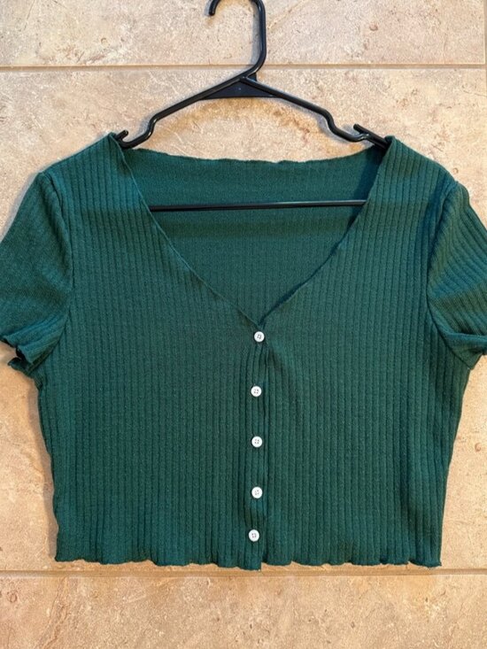 Tops - Crop Top Short Sleeve Size XL👐🧡